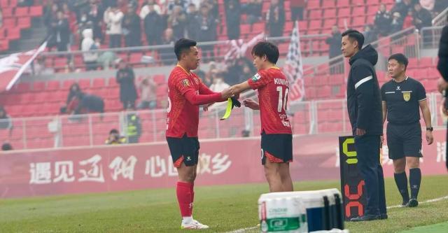 kaiyun-邦本宜裕续约辽足陷入困局 “要价年薪百万”不靠谱